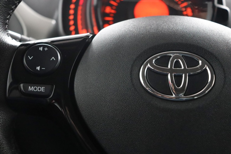 Toyota Aygo - 1.0 VVT-i x-sport 19