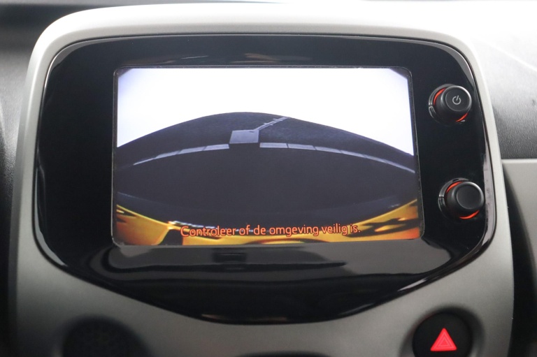 Toyota Aygo - 1.0 VVT-i x-sport 9