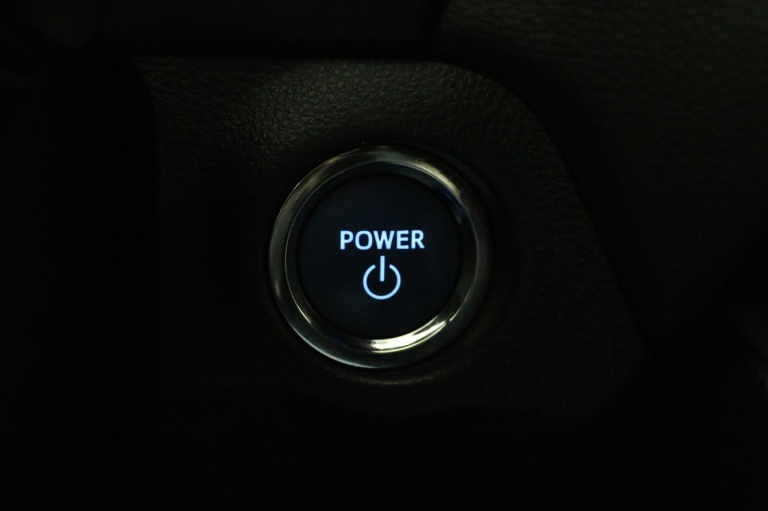 Toyota RAV4 - 2.5 Hybrid Business Intro 20