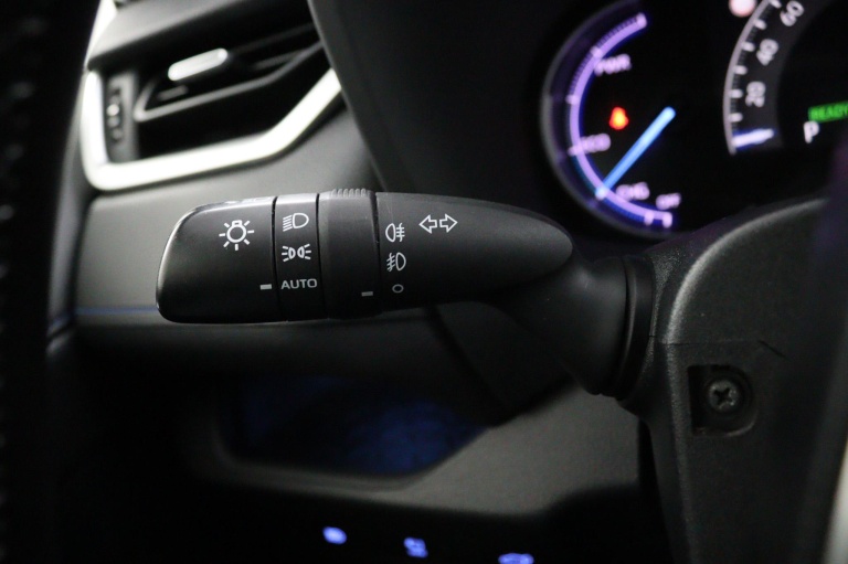 Toyota RAV4 - 2.5 Hybrid Business Intro 21