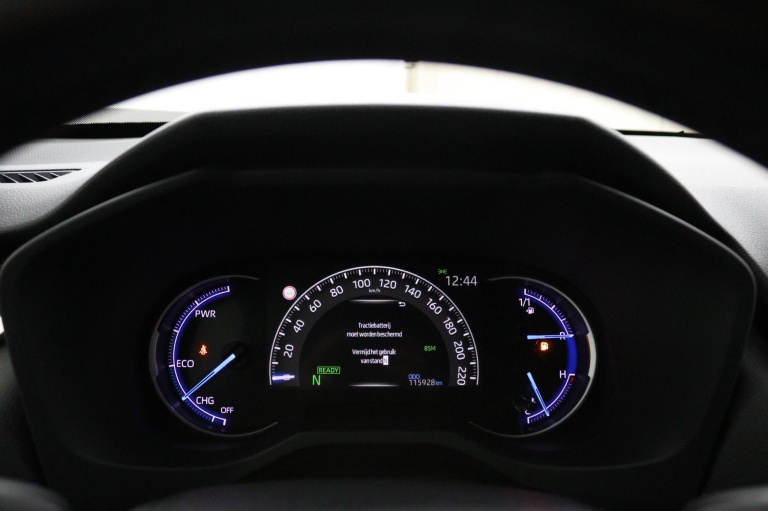 Toyota RAV4 - 2.5 Hybrid Business Intro 22