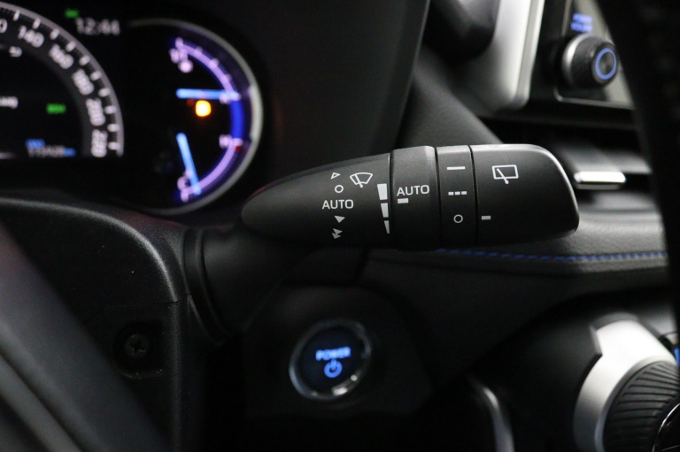 Toyota RAV4 - 2.5 Hybrid Business Intro 23