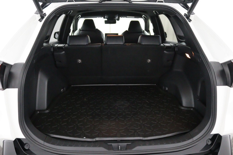 Toyota RAV4 - 2.5 Hybrid Business Intro 29