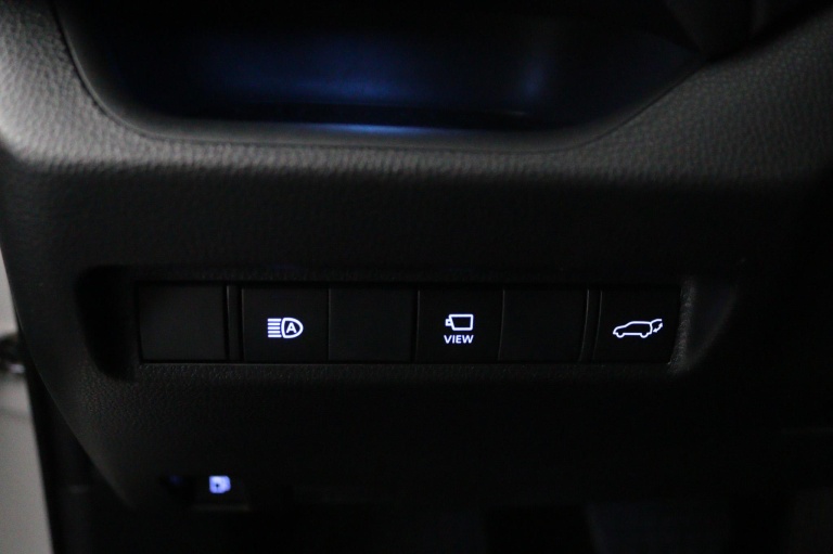 Toyota RAV4 - 2.5 Hybrid Business Intro 33