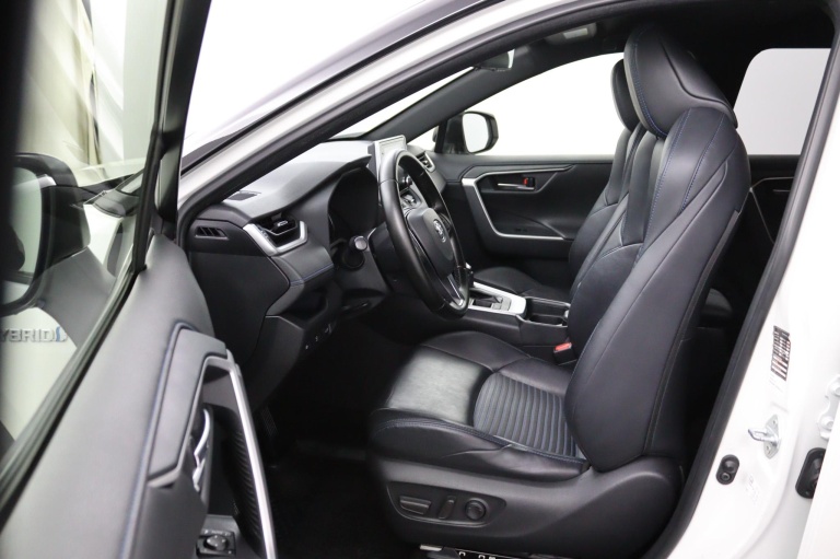 Toyota RAV4 - 2.5 Hybrid Business Intro 9