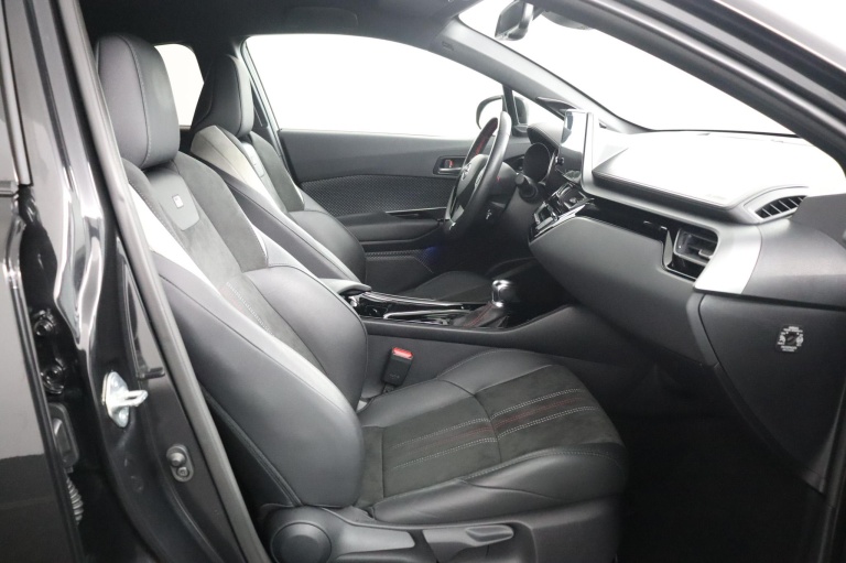Toyota C-HR - 1.8 Hybrid GR-Sport 22
