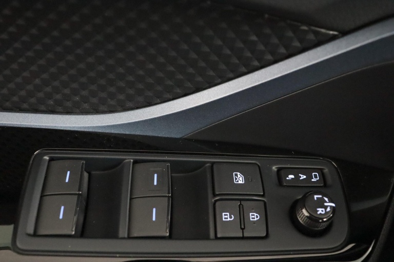 Toyota C-HR - 1.8 Hybrid Style limited 30