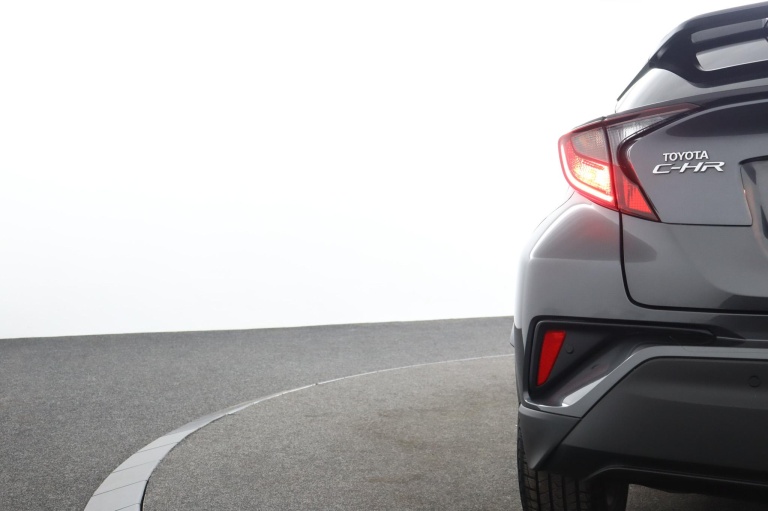 Toyota C-HR - 1.8 Hybrid Style limited 42