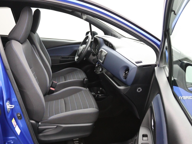 Toyota Yaris - 1.5 Hybrid Bi-Tone
