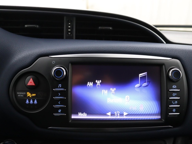 Toyota Yaris - 1.5 Hybrid Bi-Tone