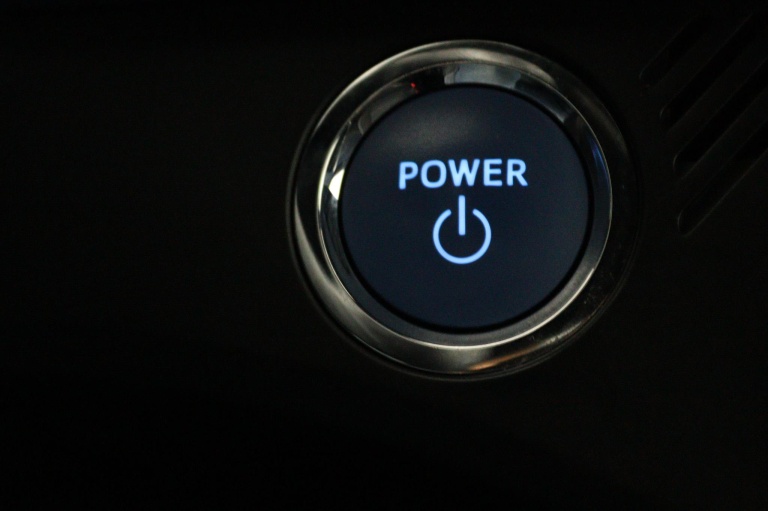 Toyota Yaris - 1.5 Hybrid Bi-Tone 19