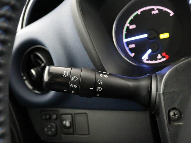 Toyota Yaris - 1.5 Hybrid Bi-Tone