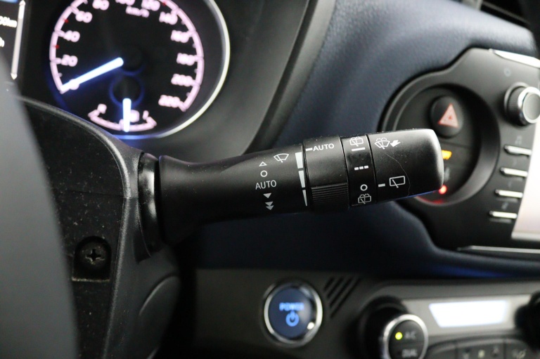 Toyota Yaris - 1.5 Hybrid Bi-Tone 23