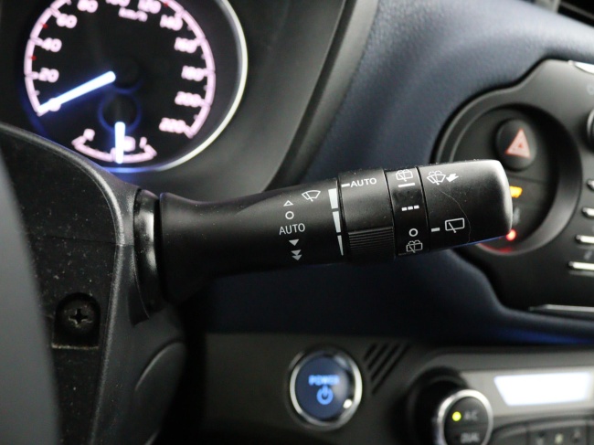 Toyota Yaris - 1.5 Hybrid Bi-Tone