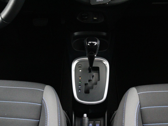 Toyota Yaris - 1.5 Hybrid Bi-Tone