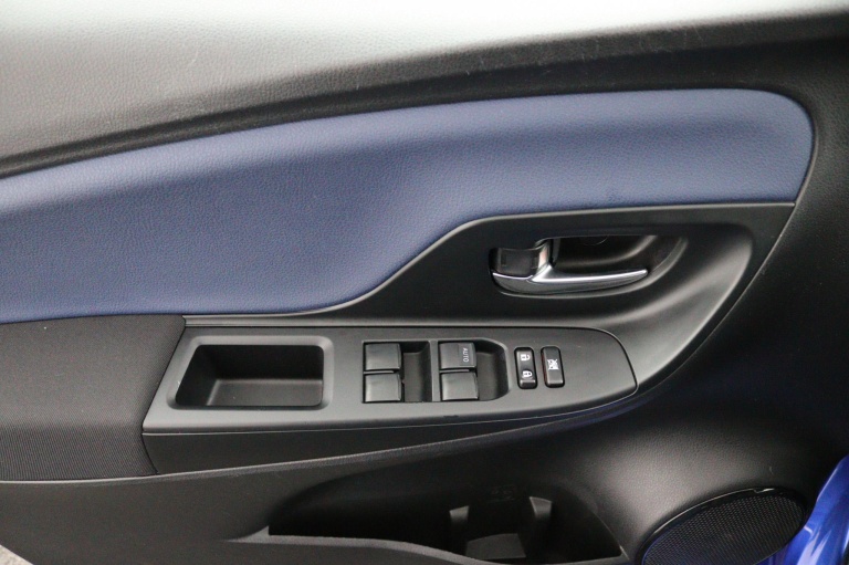 Toyota Yaris - 1.5 Hybrid Bi-Tone 30