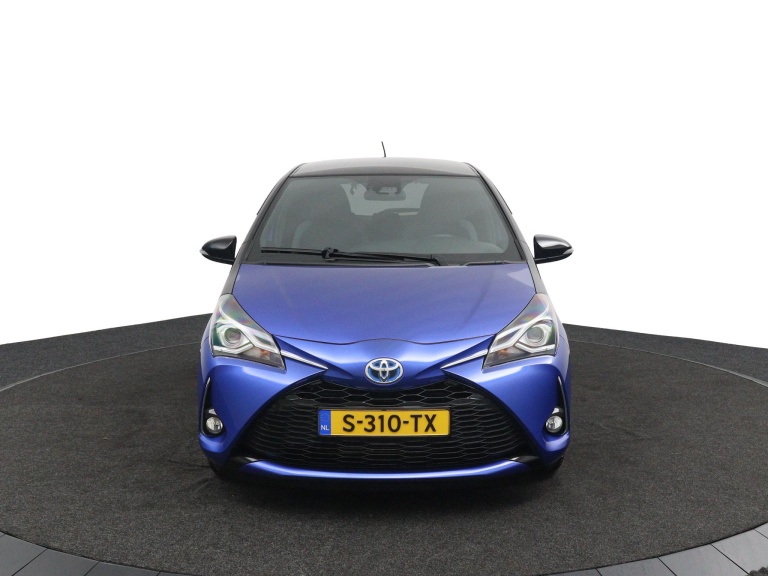 Toyota Yaris - 1.5 Hybrid Bi-Tone 7