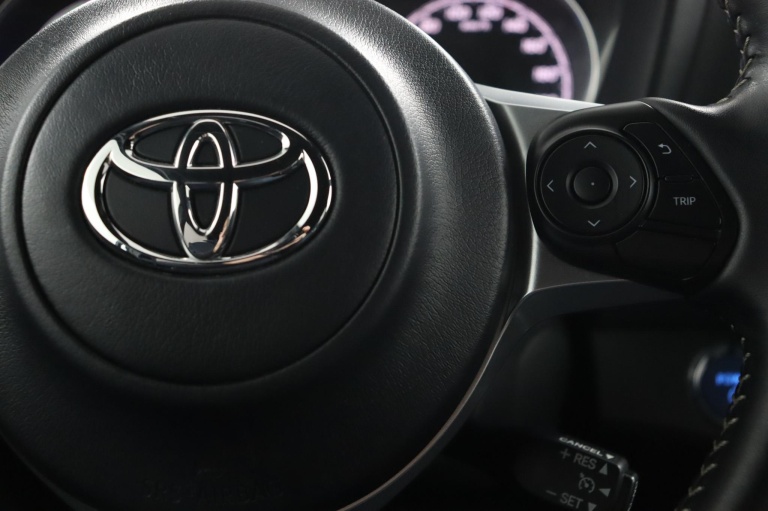 Toyota Yaris - 1.5 Hybrid GR-Sport 19