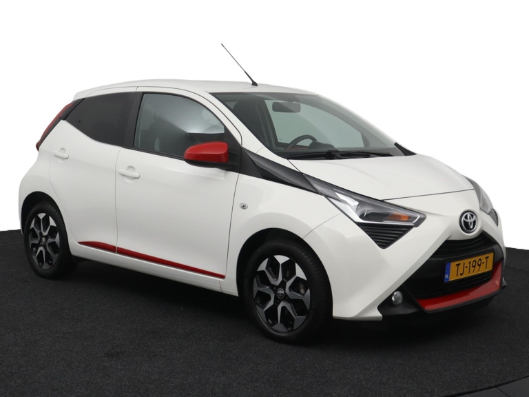 Toyota Aygo - 1.0 VVT-i x-first 14