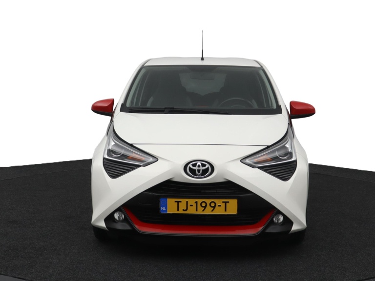 Toyota Aygo - 1.0 VVT-i x-first 16
