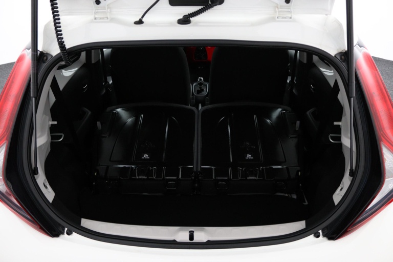 Toyota Aygo - 1.0 VVT-i x-first 25