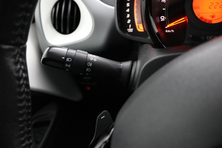 Toyota Aygo - 1.0 VVT-i x-first 30