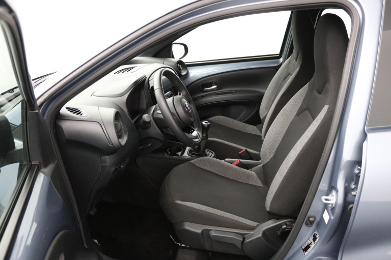 Toyota Aygo X - 1.0 VVT-i MT Play 17