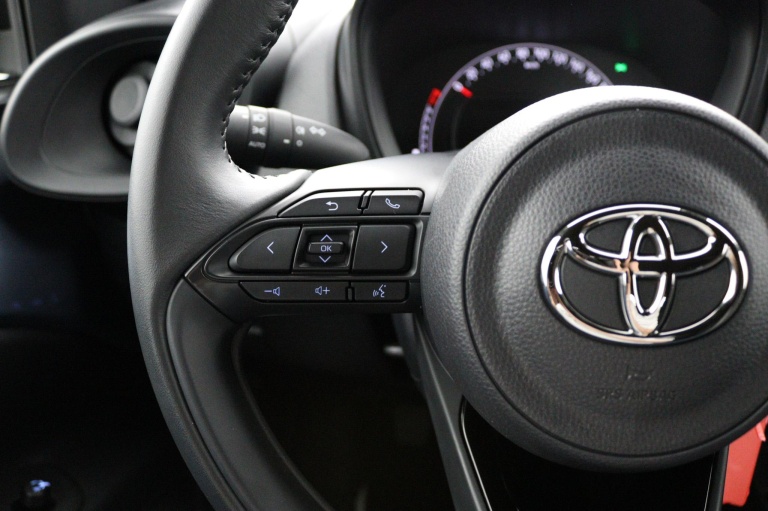 Toyota Aygo X - 1.0 VVT-i MT Play 19