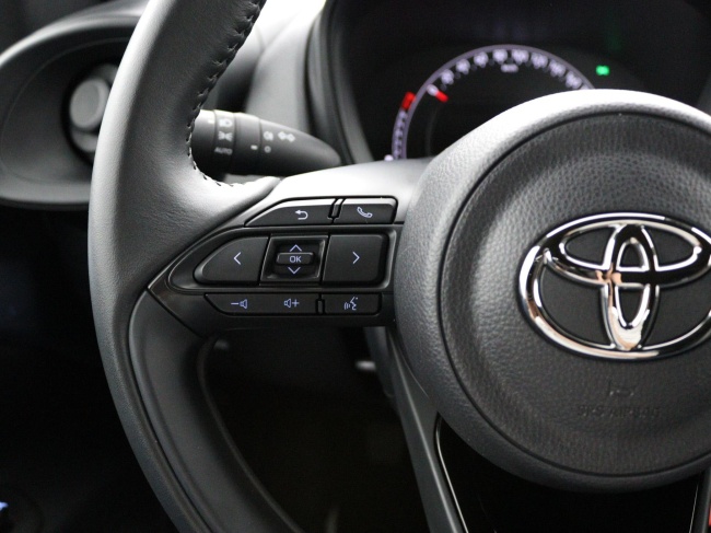 Toyota Aygo X - 1.0 VVT-i MT Play