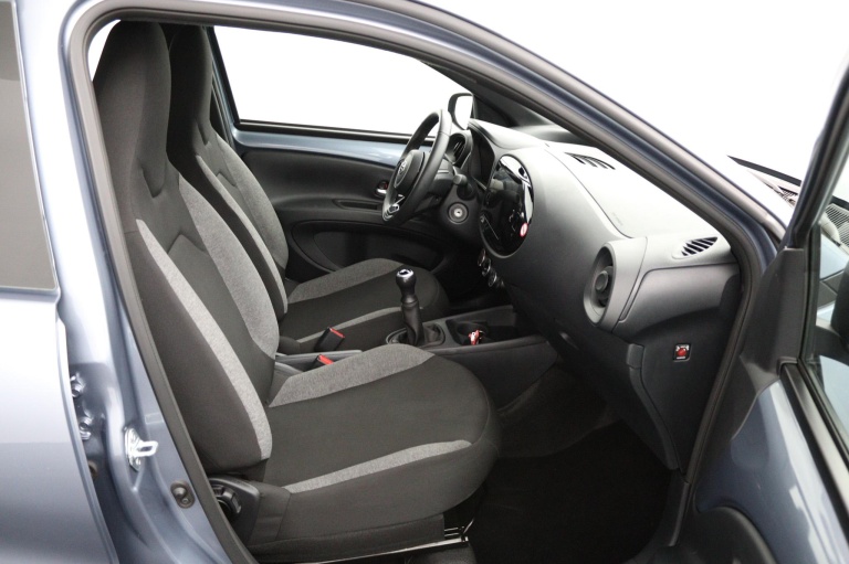 Toyota Aygo X - 1.0 VVT-i MT Play 22