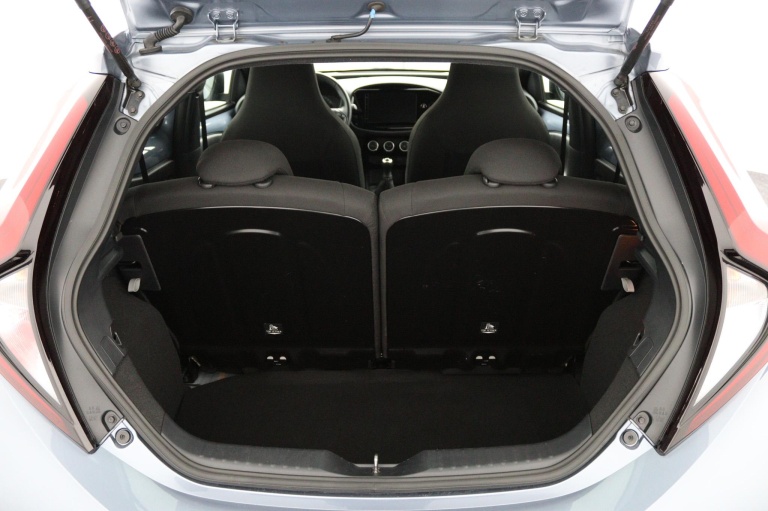Toyota Aygo X - 1.0 VVT-i MT Play 23
