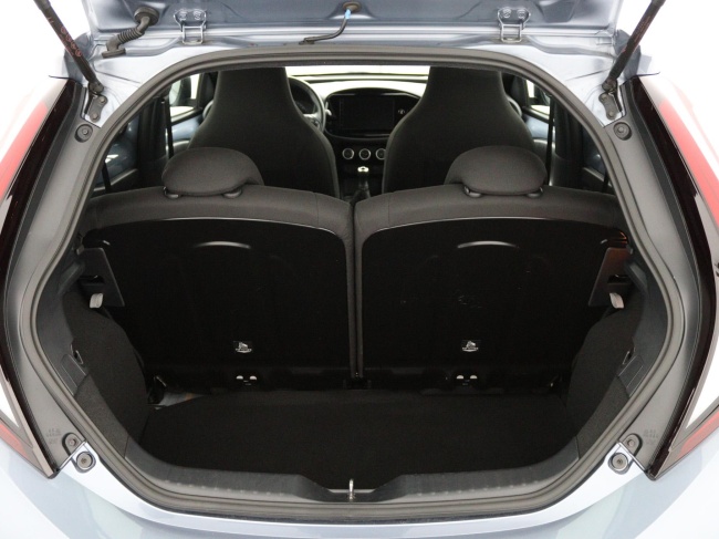 Toyota Aygo X - 1.0 VVT-i MT Play