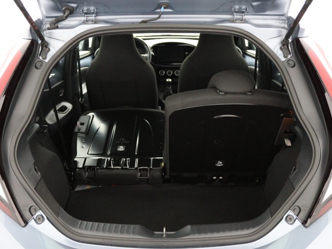 Toyota Aygo X - 1.0 VVT-i MT Play