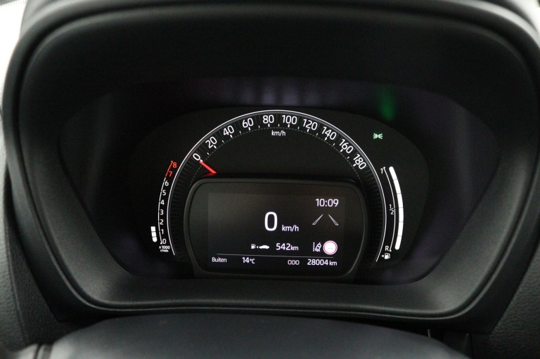 Toyota Aygo X - 1.0 VVT-i MT Play 6