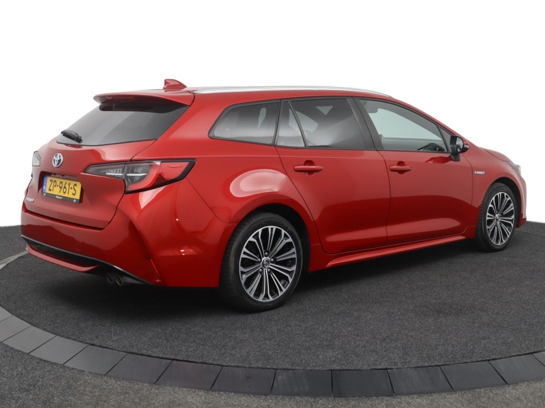 Toyota Corolla Touring Sports - 2.0 Hybrid First Edition 2