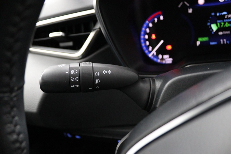 Toyota Corolla Touring Sports - 2.0 Hybrid First Edition 31