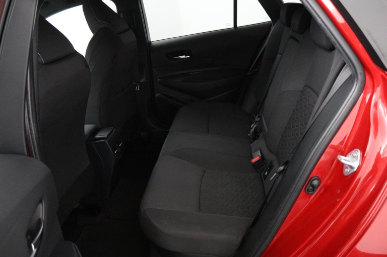 Toyota Corolla Touring Sports - 2.0 Hybrid First Edition 38