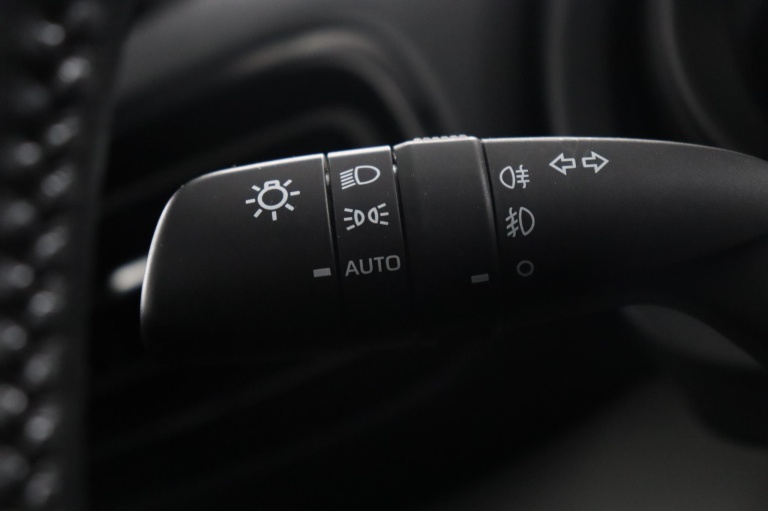 Toyota Yaris Cross - 1.5 Hybrid Active 30