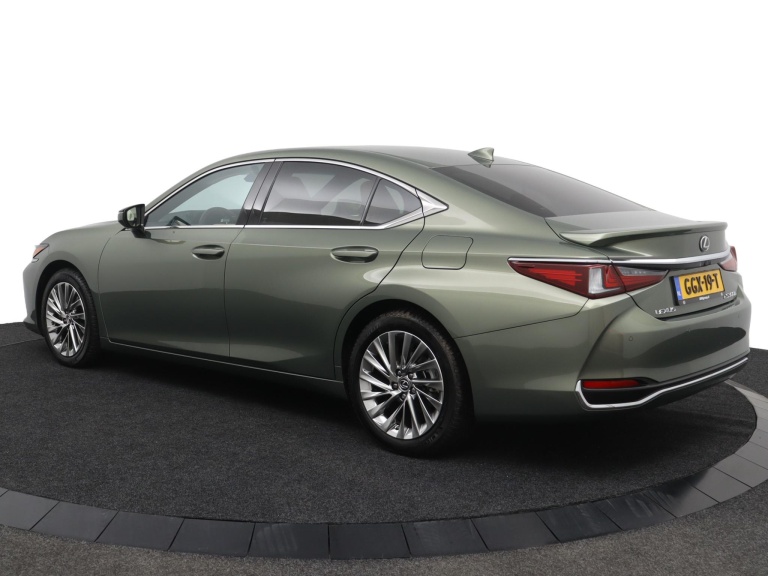 Lexus ES - 300h Executive Line 12