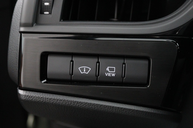 Lexus ES - 300h Executive Line 29