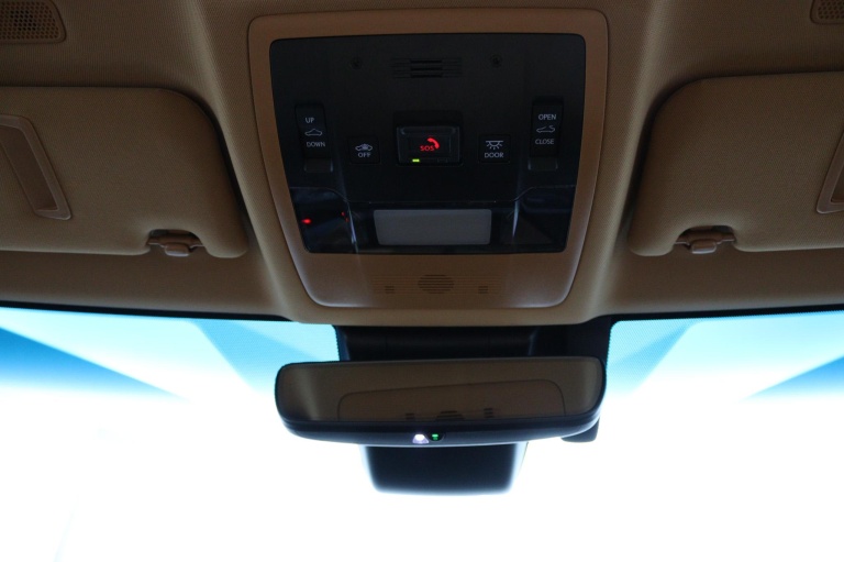 Lexus ES - 300h Executive Line 33