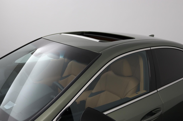 Lexus ES - 300h Executive Line 40