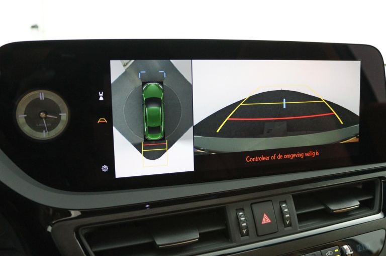 Lexus ES - 300h Executive Line 9