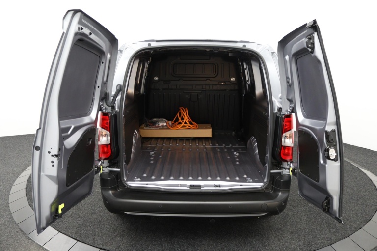 Toyota PROACE CITY Electric - Navigator Long 50 kWh 22