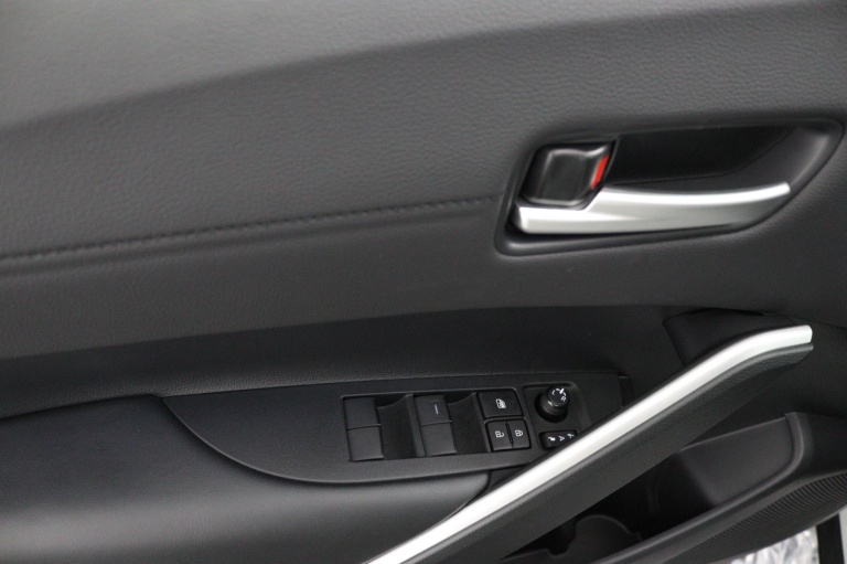 Toyota Corolla Cross - Hybrid 200 Dynamic 30