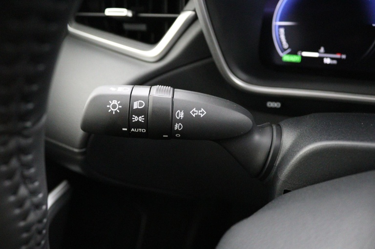 Toyota Corolla Cross - Hybrid 200 Dynamic 32