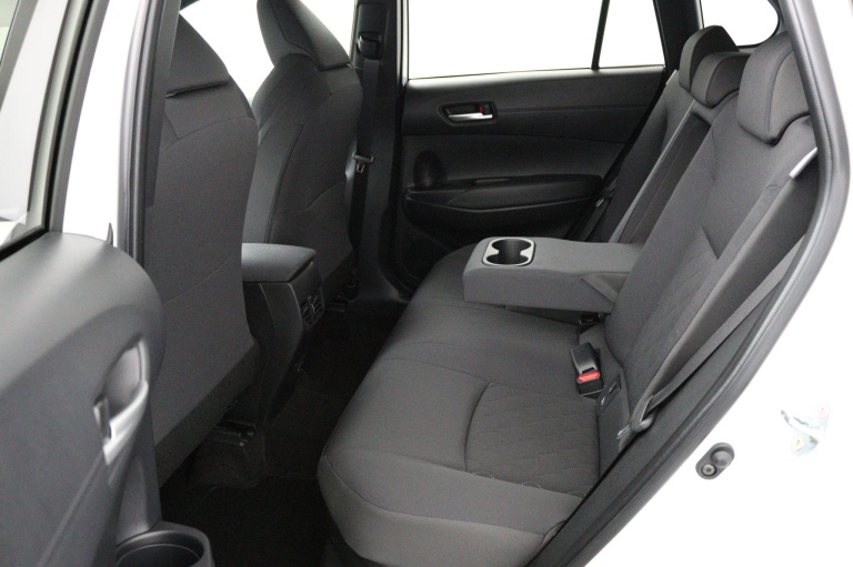 Toyota Corolla Cross - Hybrid 200 Dynamic 38