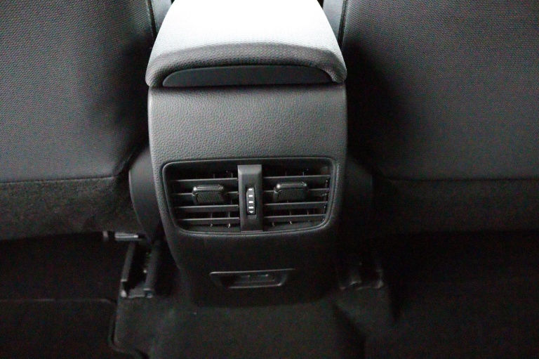 Toyota Corolla Cross - Hybrid 200 Dynamic 39