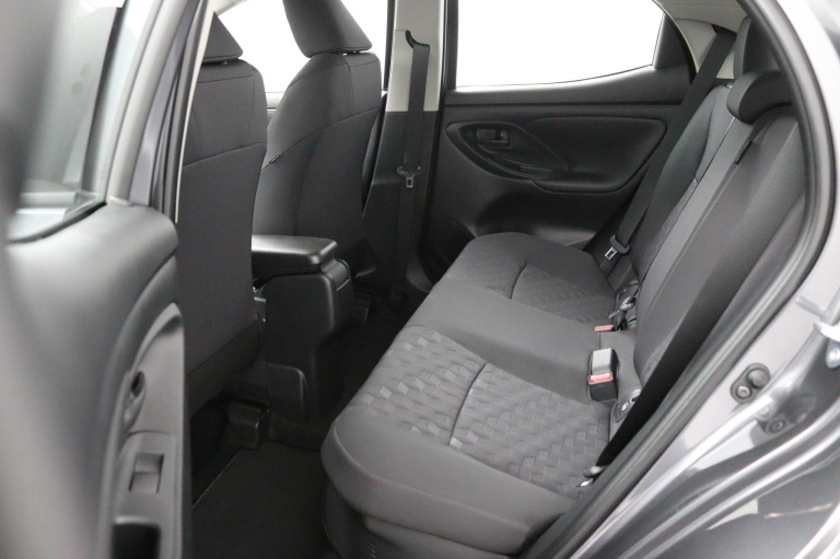 Toyota Yaris - 1.5 Hybrid 115 Comfort 12