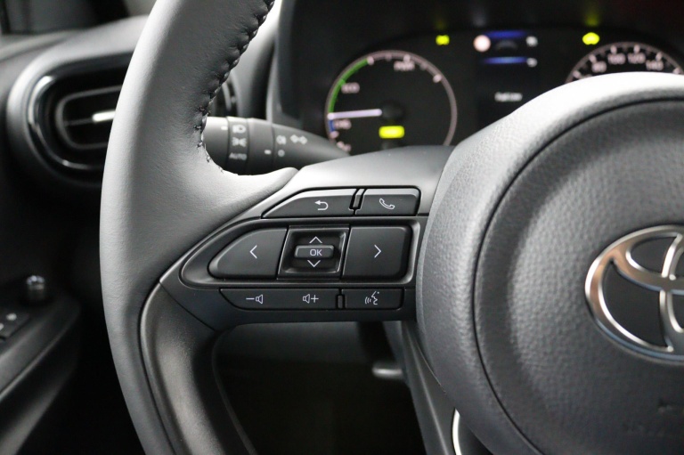 Toyota Yaris - 1.5 Hybrid 115 Comfort 17